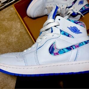 Women’s Air Jordan, high zoom ~ ”25 years in china” 
NEVER WORN